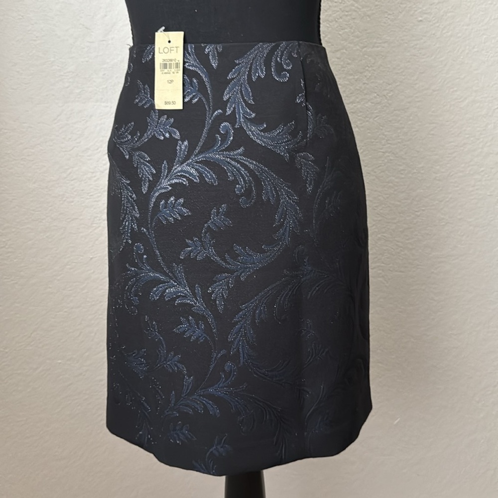 New with tags Never worn navy blue black floral  wrap skirt loft 12p 12 petite - Picture 3 of 11